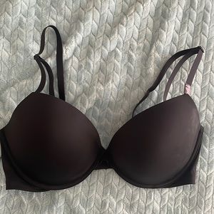 Victoria’s Secret T-shirt Push Up Bra 36DD